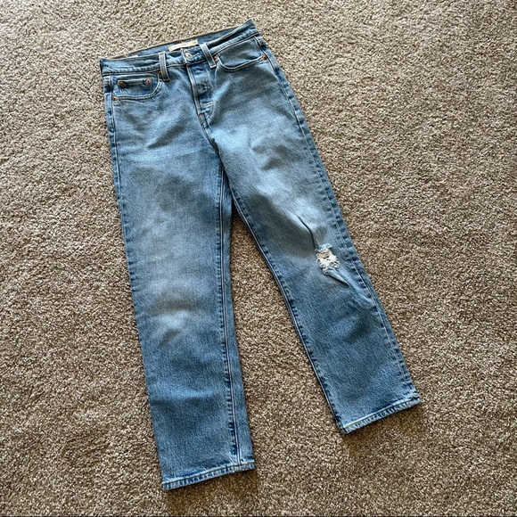 Levi's Denim - Levi’s wedgie straight distressed light wash jeans